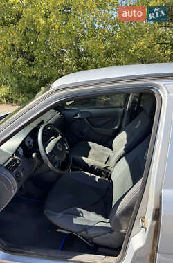Хэтчбек Volkswagen Pointer 2005 в 