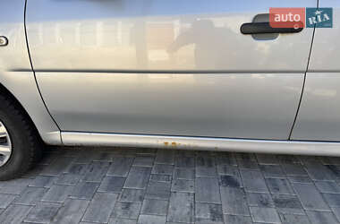 Хэтчбек Volkswagen Pointer 2005 в 
