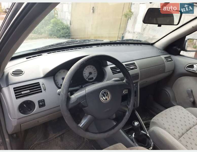 Хэтчбек Volkswagen Pointer 2005 в Киеве