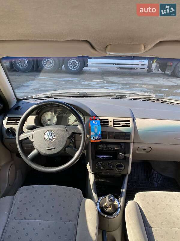 Хэтчбек Volkswagen Pointer 2006 в Одессе