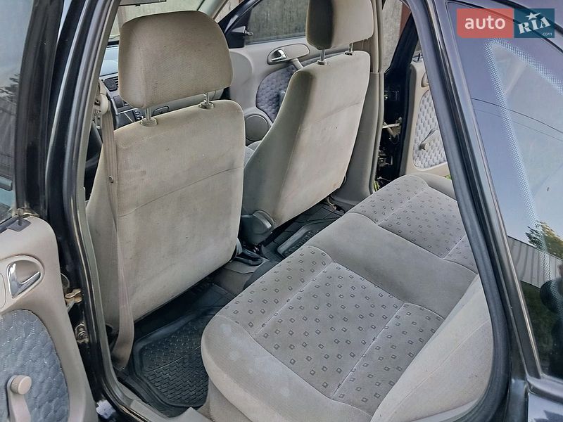 Хэтчбек Volkswagen Pointer 2006 в Черновцах