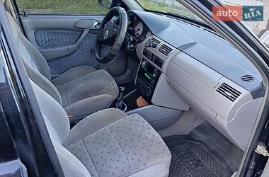 Хэтчбек Volkswagen Pointer 2006 в Черновцах