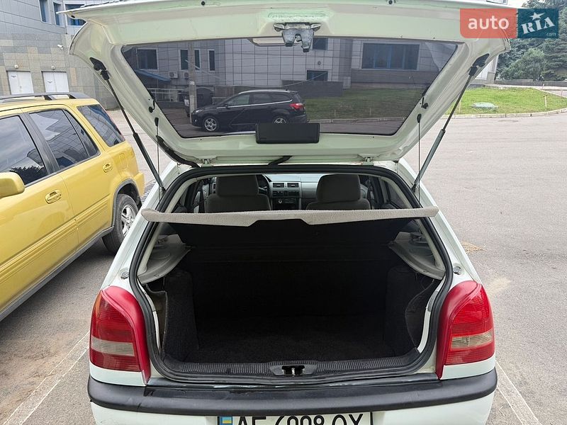 Хэтчбек Volkswagen Pointer 2005 в Днепре фото 12 Хэтчбек Volkswagen Pointer 2005 в Днепре