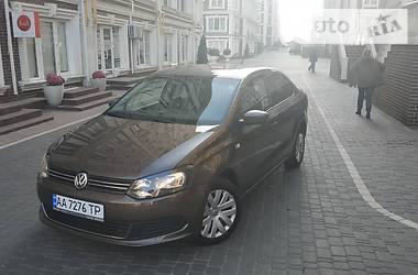 Седан Volkswagen Polo 2015 в Ивано-Франковске