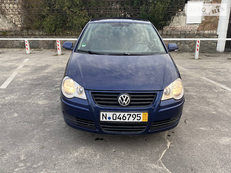 Купе Volkswagen Polo 2009 в 