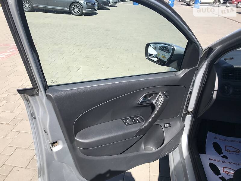 Седан Volkswagen Polo 2017 в Миколаєві