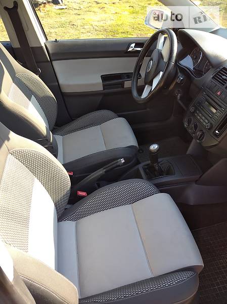 Хетчбек Volkswagen Polo 2007 в Вижниці