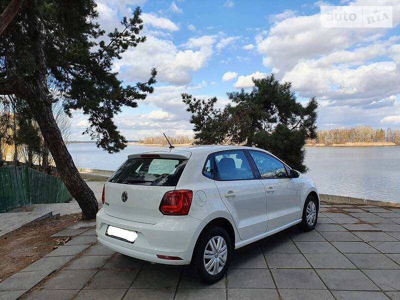 Хетчбек Volkswagen Polo 2014 в 