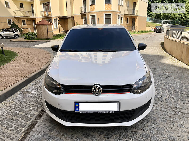 Купе Volkswagen Polo 2013 в Києві фото 2 Купе Volkswagen Polo 2013 в Києві