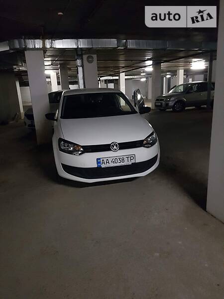 Хетчбек Volkswagen Polo 2013 в Києві фото 2 Хетчбек Volkswagen Polo 2013 в Києві