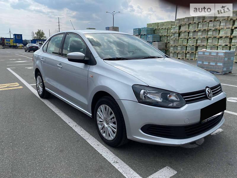 Седан Volkswagen Polo 2012 в 
