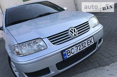Хетчбек Volkswagen Polo 2001 в 