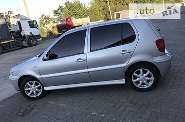 Хетчбек Volkswagen Polo 2001 в 