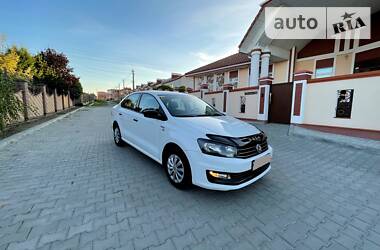 Седан Volkswagen Polo 2016 в Хмельницком