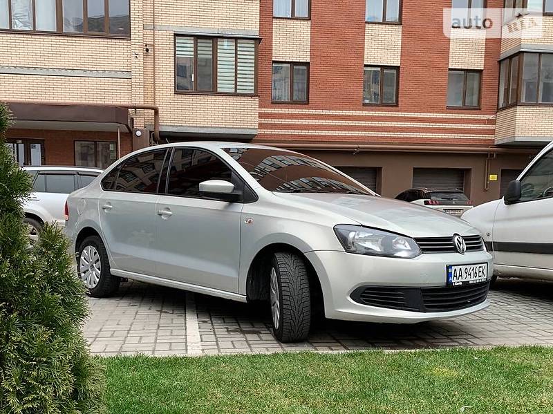 Седан Volkswagen Polo 2013 в Дніпрі