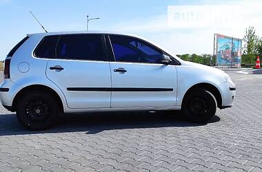 Хетчбек Volkswagen Polo 2005 в Чернівцях