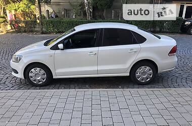 Седан Volkswagen Polo 2014 в Мукачевому