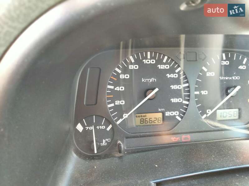 Седан Volkswagen Polo 1997 в Новомосковську