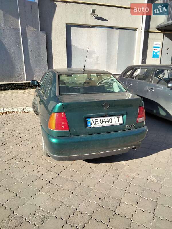 Седан Volkswagen Polo 1997 в Новомосковську