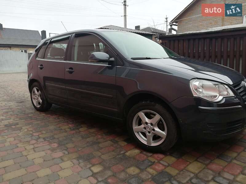 Хетчбек Volkswagen Polo 2005 в Рівному