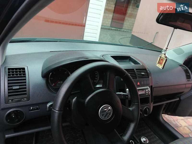 Хетчбек Volkswagen Polo 2005 в Рівному