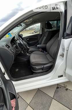 Хэтчбек Volkswagen Polo 2014 в 