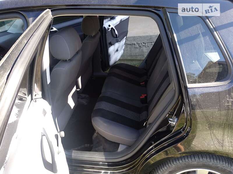 Хэтчбек Volkswagen Polo 2008 в Тячеве