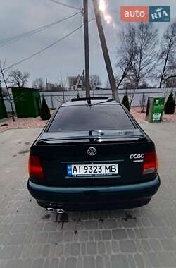 Седан Volkswagen Polo 1997 в Барышевке