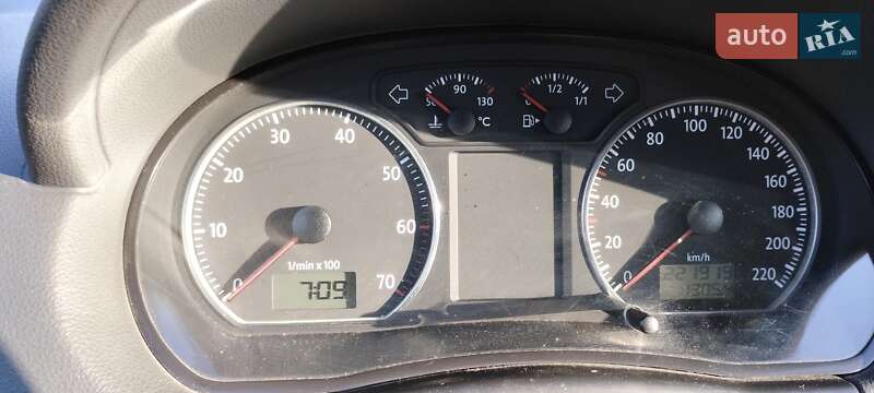 Хетчбек Volkswagen Polo 2005 в Кропивницькому