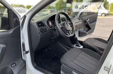 Седан Volkswagen Polo 2016 в 