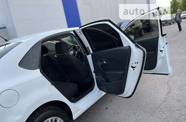 Седан Volkswagen Polo 2016 в 