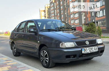 Седан Volkswagen Polo 2001 в Тернополе