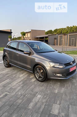 Хэтчбек Volkswagen Polo 2010 в 