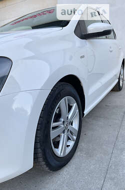 Хетчбек Volkswagen Polo 2014 в 