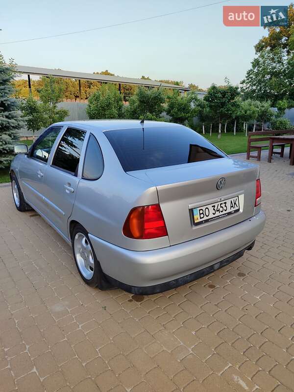 Седан Volkswagen Polo 2001 в Тернополе
