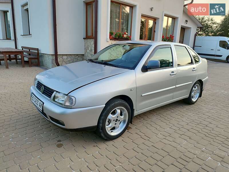 Седан Volkswagen Polo 2001 в Тернополе