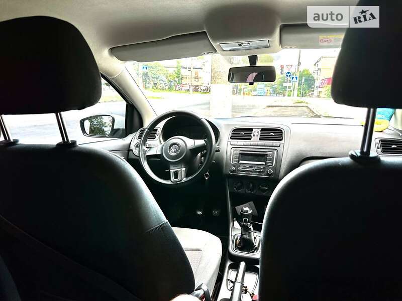 Седан Volkswagen Polo 2014 в Николаеве