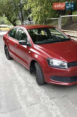 Седан Volkswagen Polo 2013 в Ровно