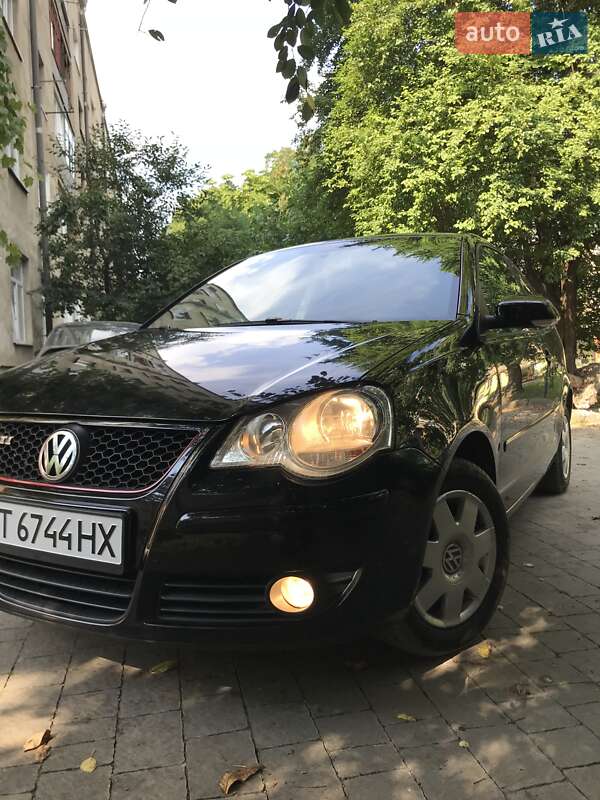 Хетчбек Volkswagen Polo 2006 в Івано-Франківську