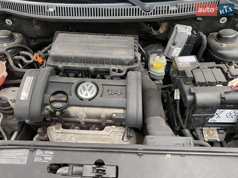 Хетчбек Volkswagen Polo 2006 в Збаражі