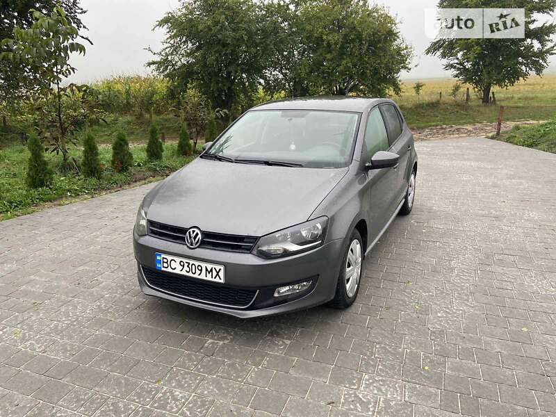 Хэтчбек Volkswagen Polo 2010 в 
