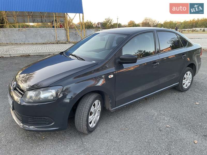 Седан Volkswagen Polo 2013 в Покровске
