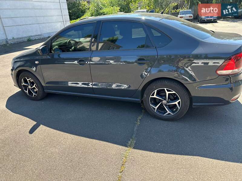 Седан Volkswagen Polo 2016 в Одесі