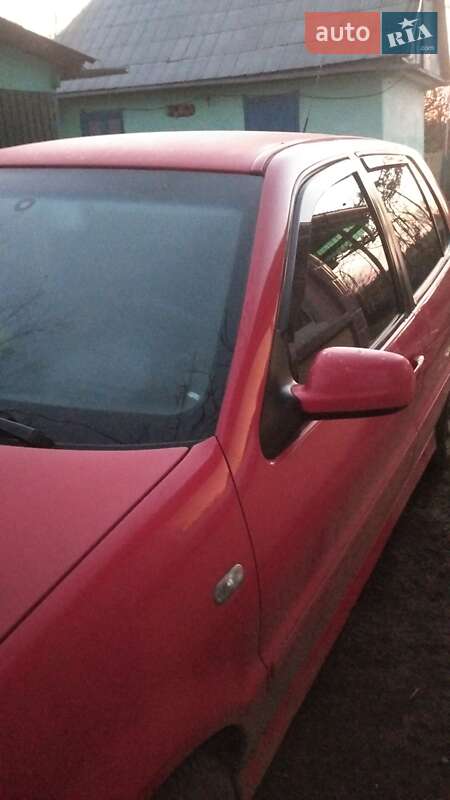Хэтчбек Volkswagen Polo 2001 в Кропивницком