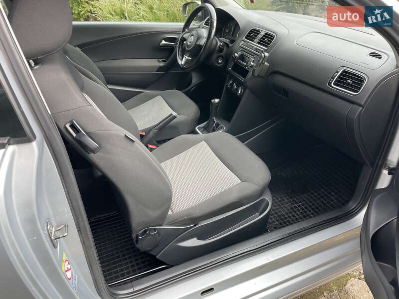 Хэтчбек Volkswagen Polo 2011 в Городенке