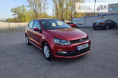 Volkswagen Polo 2015