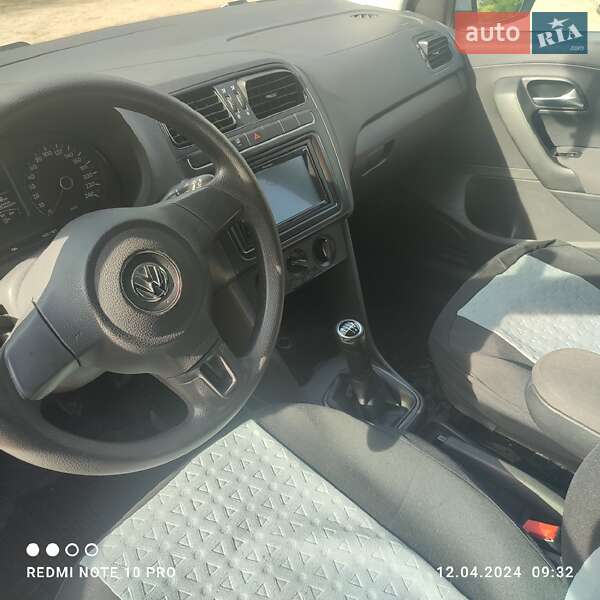 Хэтчбек Volkswagen Polo 2010 в Ужгороде