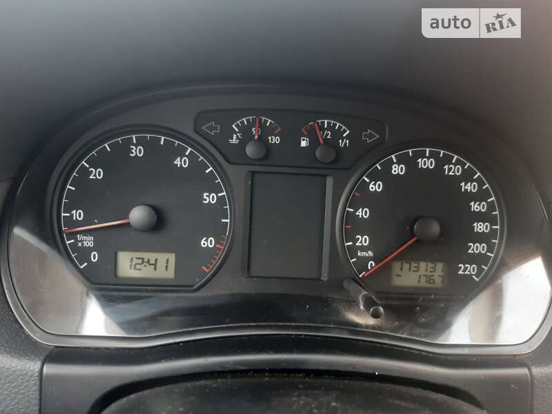 Хэтчбек Volkswagen Polo 2002 в Львове