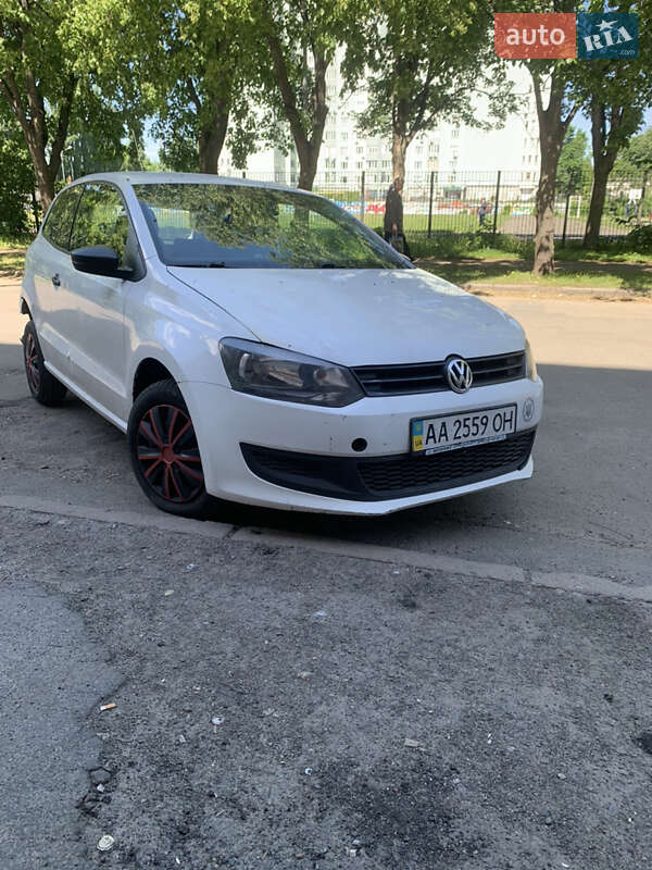 Хэтчбек Volkswagen Polo 2014 в Киеве