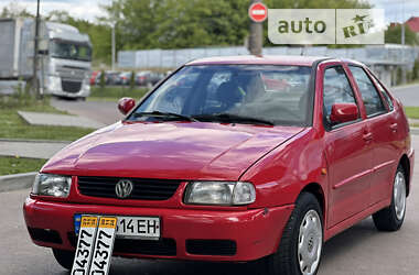 Седан Volkswagen Polo 1999 в Тернополе